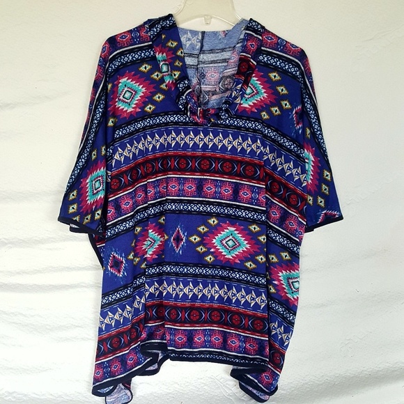 Poncho Hoodie - Picture 4 of 4